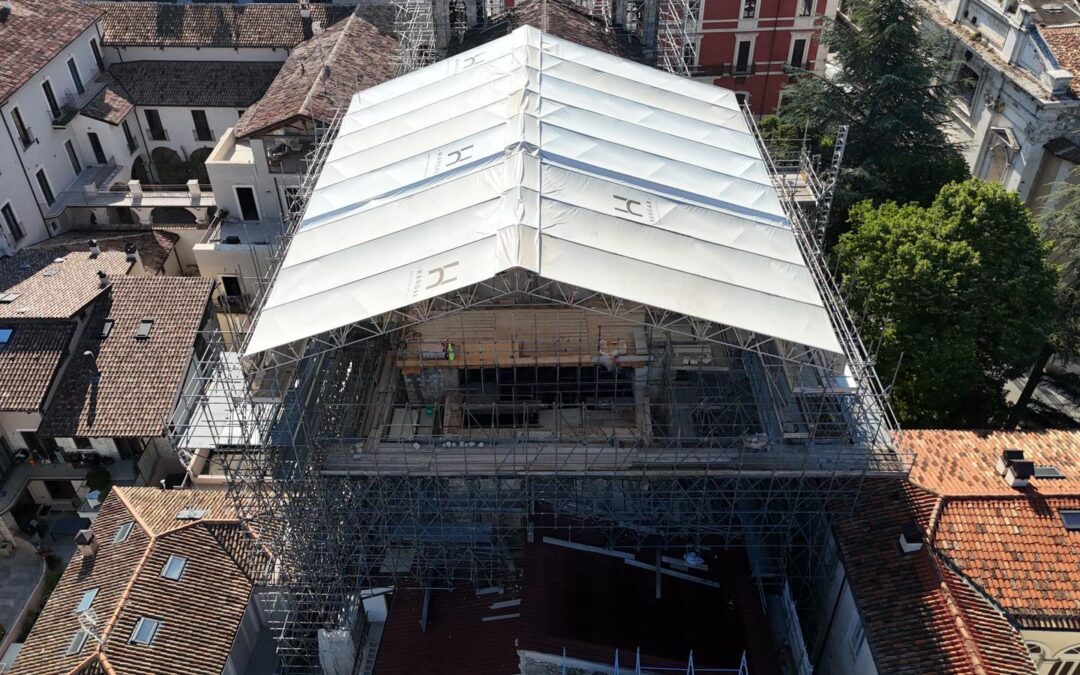 Restauro edifici storici: vantaggi delle coperture provvisorie