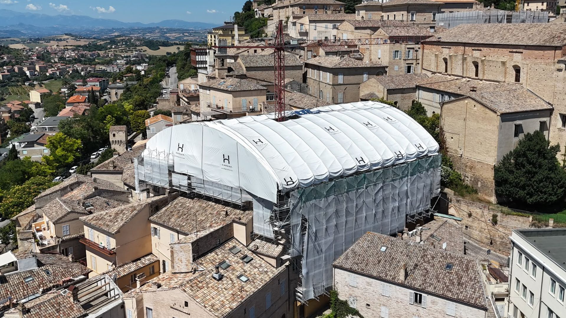 Copertura per grandi luci: come proteggere edifici da 20 a 40 metri 1 copertura per grandi luci