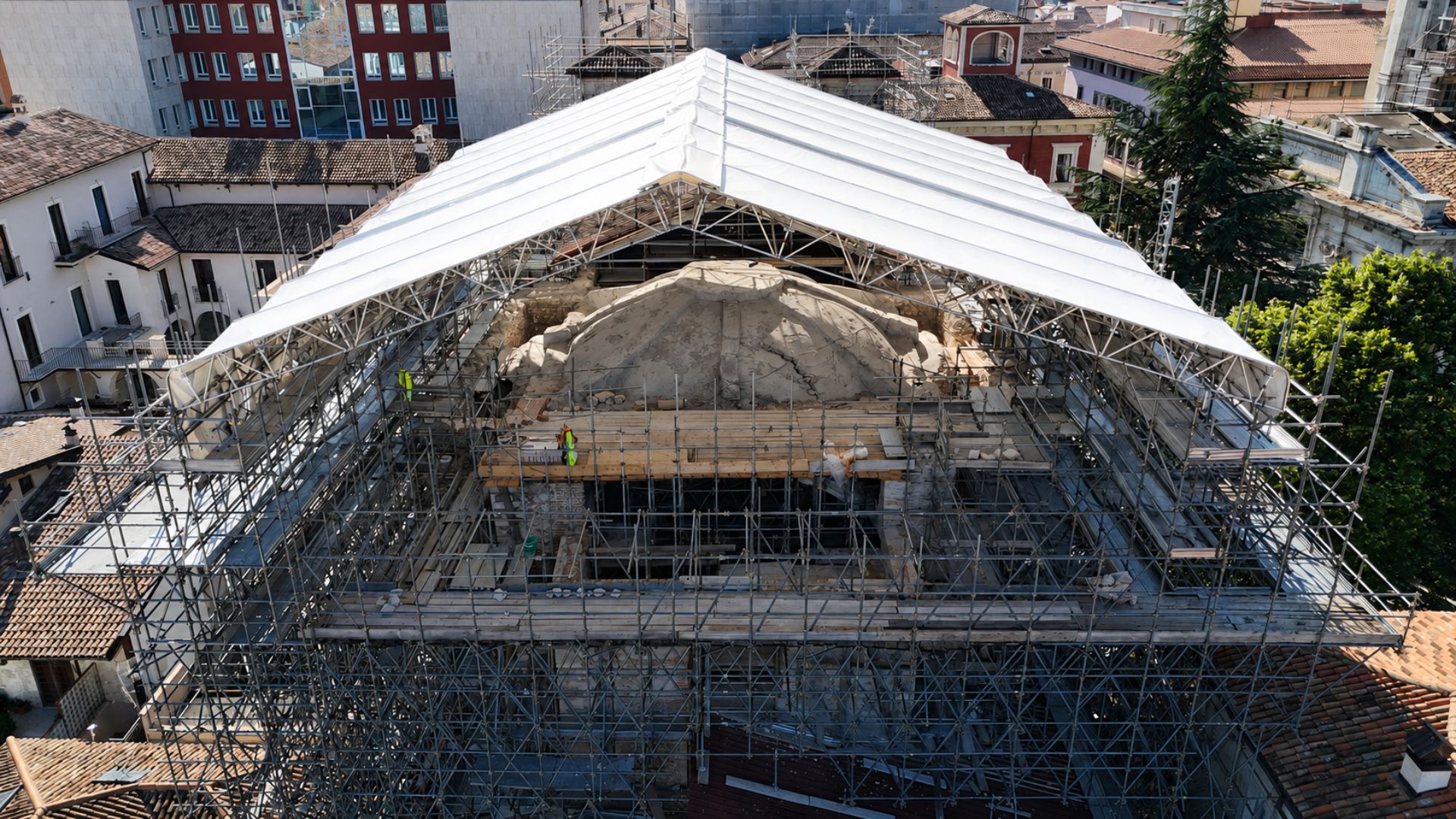 Coperture per restauro: 5 vantaggi per edifici storici 2 coperture per restauro edifici storici