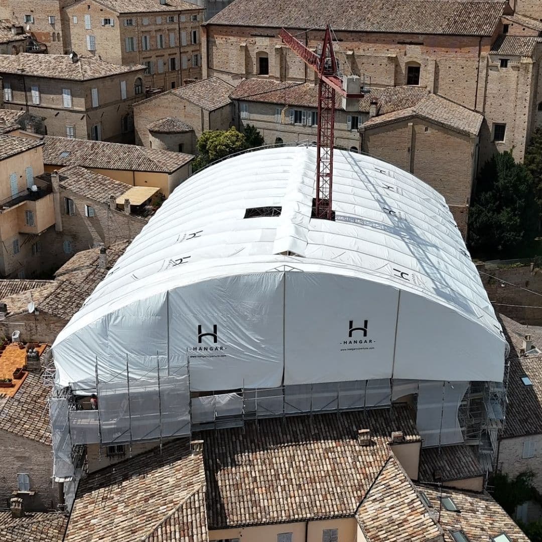 hangar-struttura-alluminio-pvc-grandi-luci Struttura modulare in alluminio e PVC con ampia campata libera